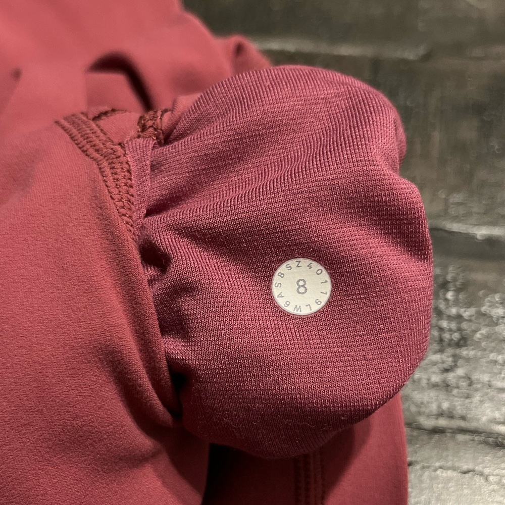 Cropped Wunder Under High Rise Legging—Brier Rose size 8